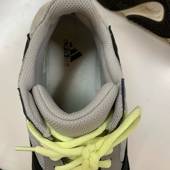 Yezzy 700 Wave Runners - Picture 6 of 9